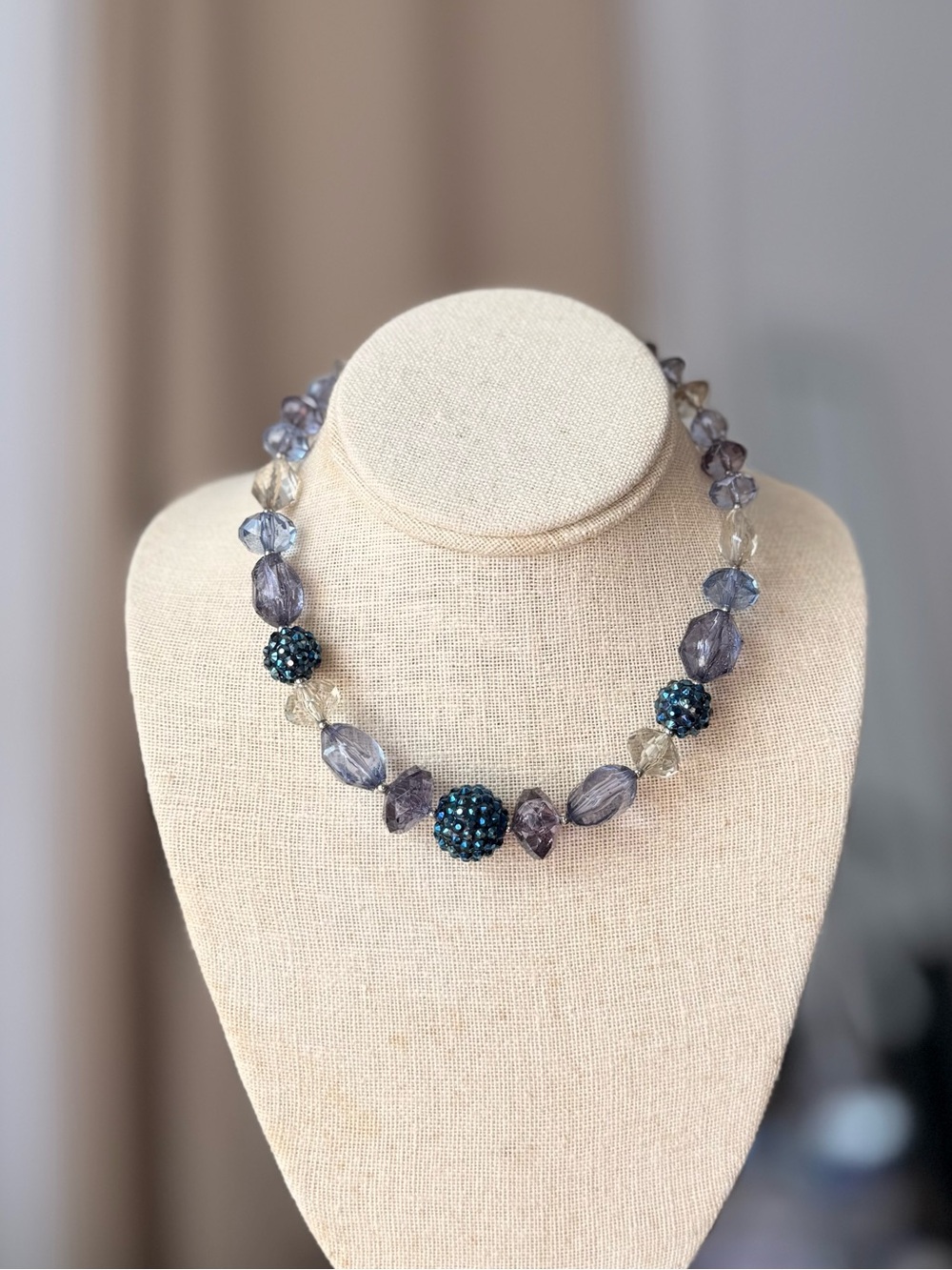 ✔Elegant Beaded Statement Necklace in Blue and Gray